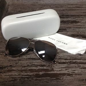 Marc Jacobs aviator sunglasses.